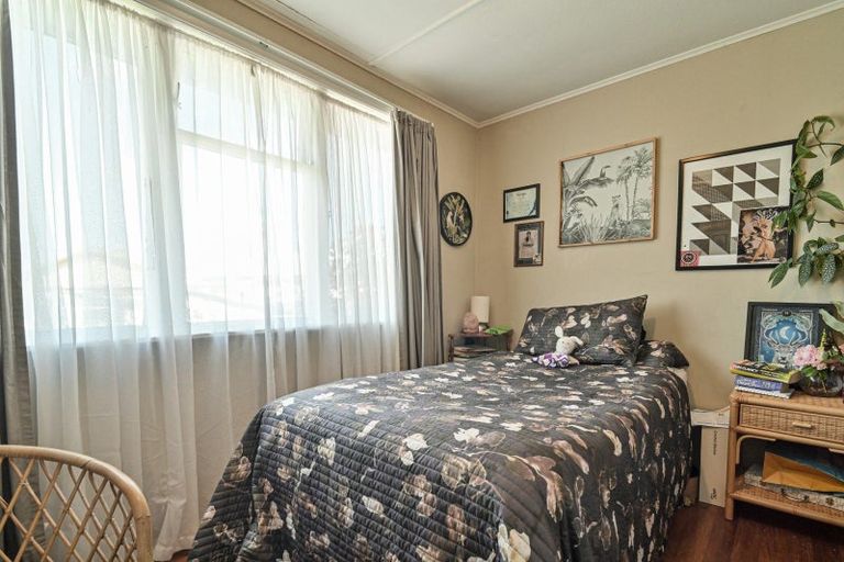 Photo of property in 408 Huia Street, Camberley, Hastings, 4120