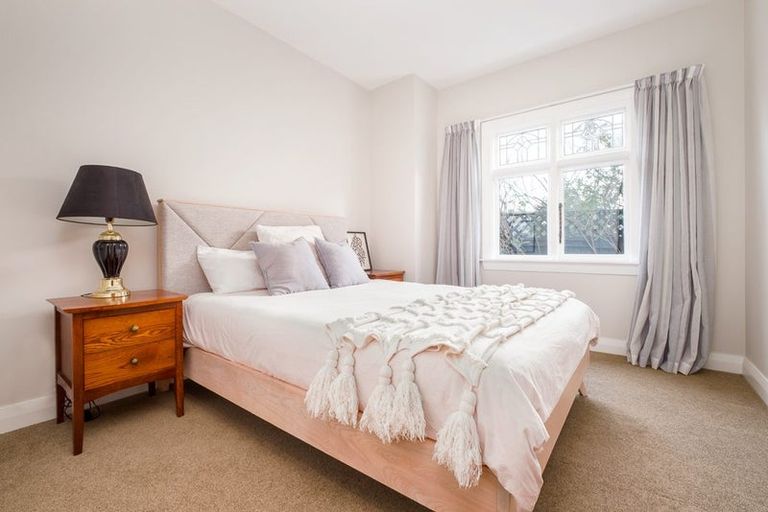 Photo of property in 86 Saint Martins Road, Saint Martins, Christchurch, 8022