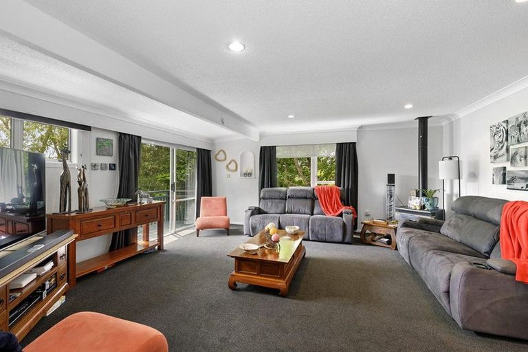 Photo of property in 7 Zeala Grove, Stokes Valley, Lower Hutt, 5019