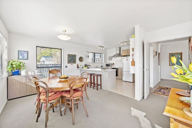 Photo of property in 74a Beauchamp Street, Karori, Wellington, 6012