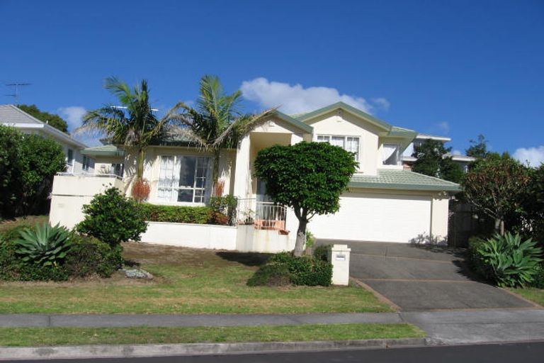 Photo of property in 6 Tyburn Lane, Unsworth Heights, Auckland, 0632