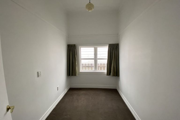 Photo of property in 170 Tasman Street, Mount Cook, Wellington, 6021