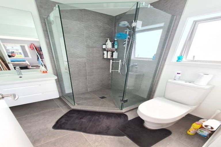 Photo of property in 4 Glide Lane, Whitby, Porirua, 5024