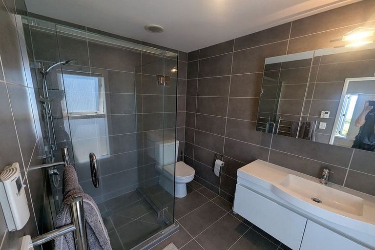 Photo of property in 18 Tizard Road, Birkenhead, Auckland, 0626