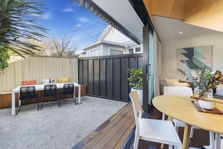 Photo of property in 17a Fife Lane, Miramar, Wellington, 6022