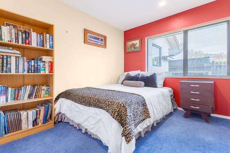 Photo of property in 21 Kanawa Street, Waikanae, 5036
