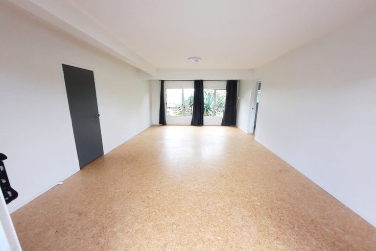 Photo of property in 84 Weldene Avenue, Glenfield, Auckland, 0629