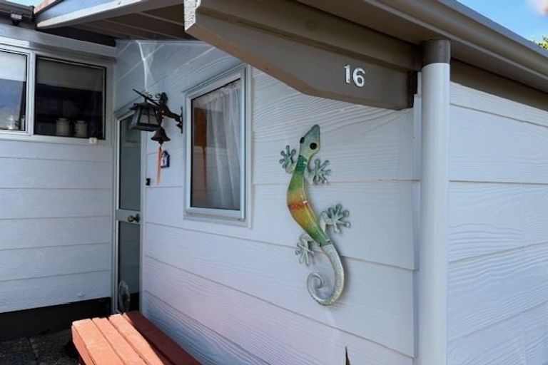 Photo of property in 16 Pamir Place, Welcome Bay, Tauranga, 3112