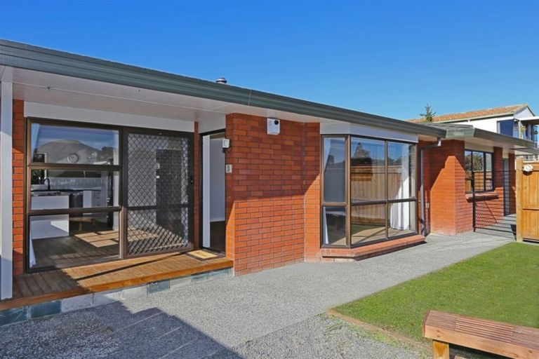 Photo of property in 77 Avondale Road, Taradale, Napier, 4112