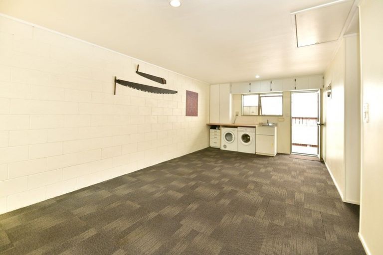 Photo of property in 19 Lillian Place, Orewa, 0931