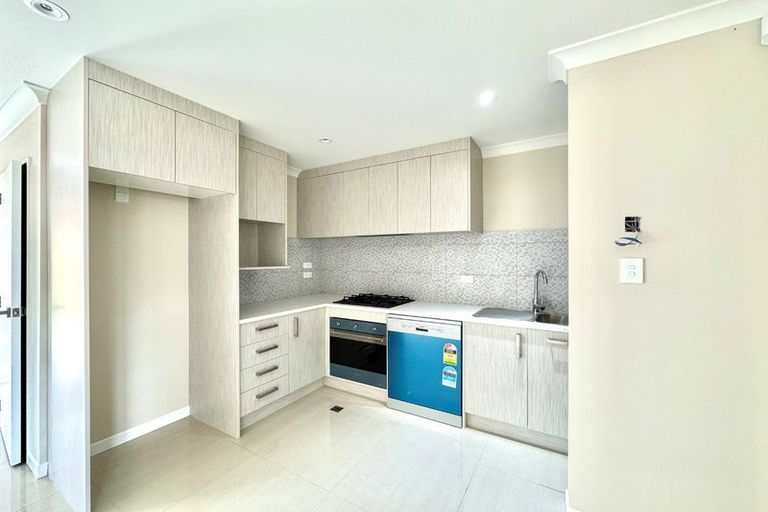 Photo of property in 8a Kelvyn Grove, Hillpark, Auckland, 2102