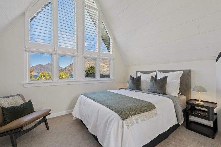 Photo of property in 696 Peninsula Road, Kelvin Heights, Queenstown, 9300