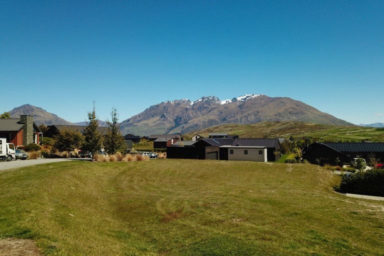 Photo of property in 3 Kinross Lane, Jacks Point, Queenstown, 9371