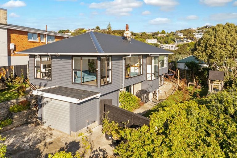 Photo of property in 47 Kiriwai Road, Paremata, Porirua, 5024