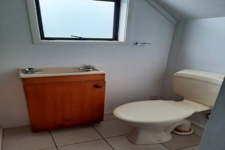 Photo of property in 1/17 Bayswater Avenue, Bayswater, Auckland, 0622