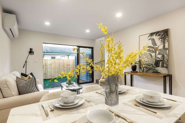 Photo of property in 5/36 Edmonton Road, Henderson, Auckland, 0612