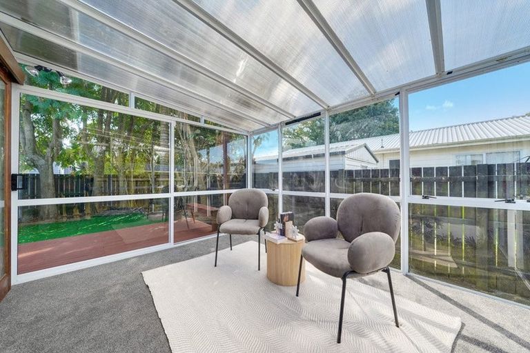 Photo of property in 1/8 Kelvin Road, Papakura, 2110