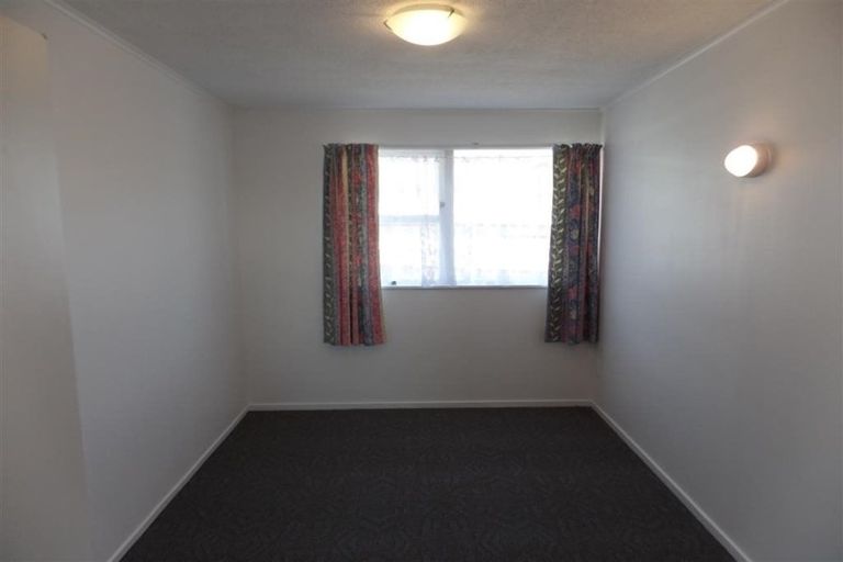 Photo of property in 14 Helena Street, Massey, Auckland, 0614