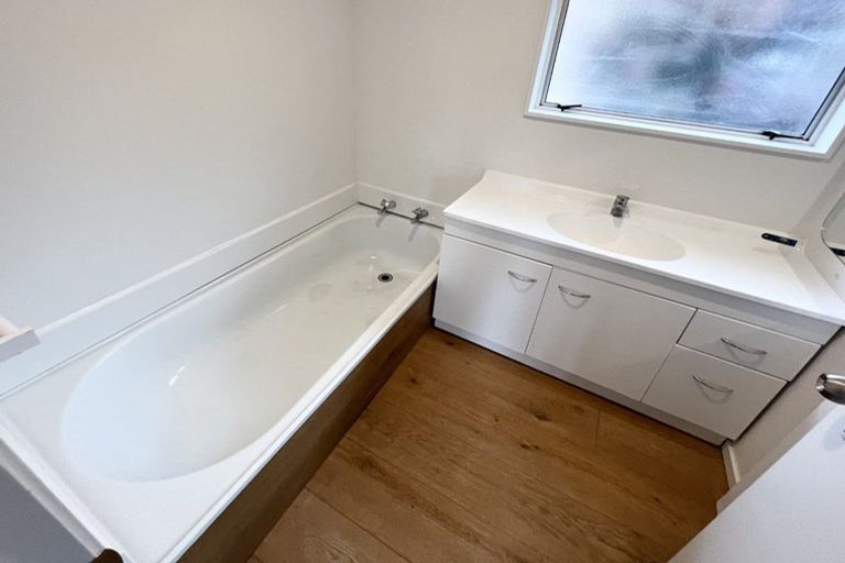 Photo of property in 1/7 Becroft Drive, Forrest Hill, Auckland, 0620