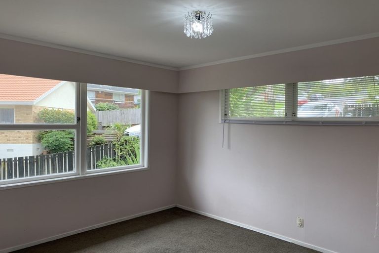 Photo of property in 51 Cyclarama Crescent, Massey, Auckland, 0614