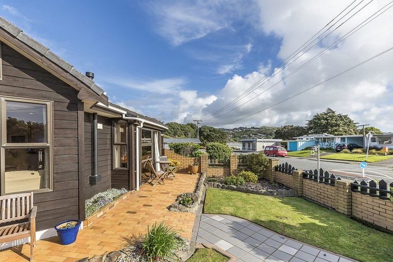 Photo of property in 4-u1 Richard Street, Titahi Bay, Porirua, 5022
