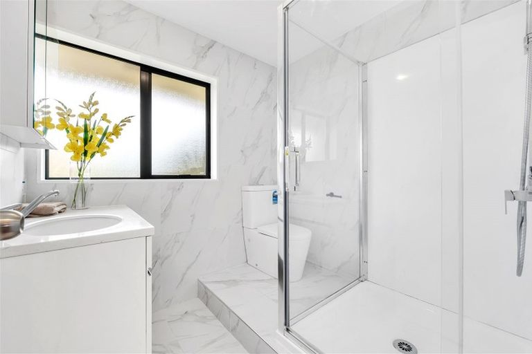 Photo of property in 13 Eroni Clarke Close, Flat Bush, Auckland, 2019