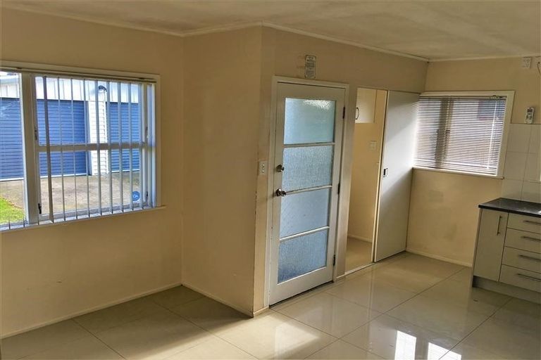 Photo of property in 17 Friesian Drive, Mangere, Auckland, 2022