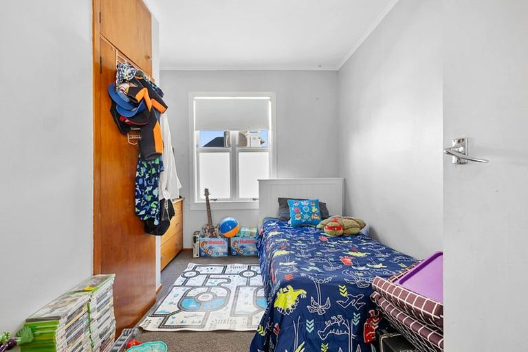 Photo of property in 94 Young Street, New Plymouth, 4310