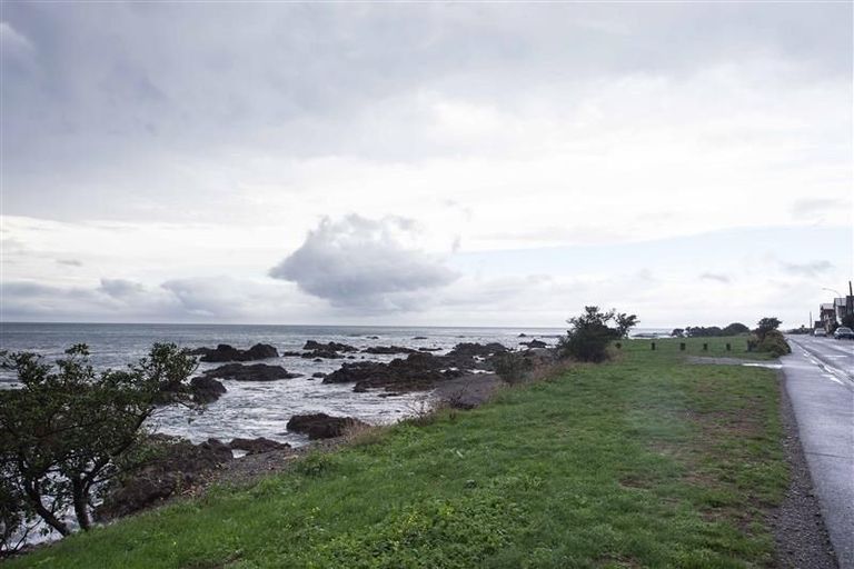 Photo of property in 106f3 Owhiro Bay Parade, Owhiro Bay, Wellington, 6023