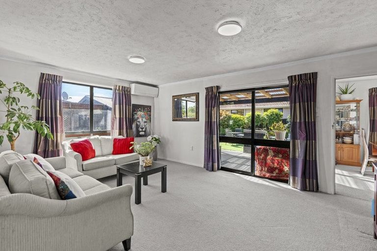 Photo of property in 20 O'halloran Drive, Halswell, Christchurch, 8025