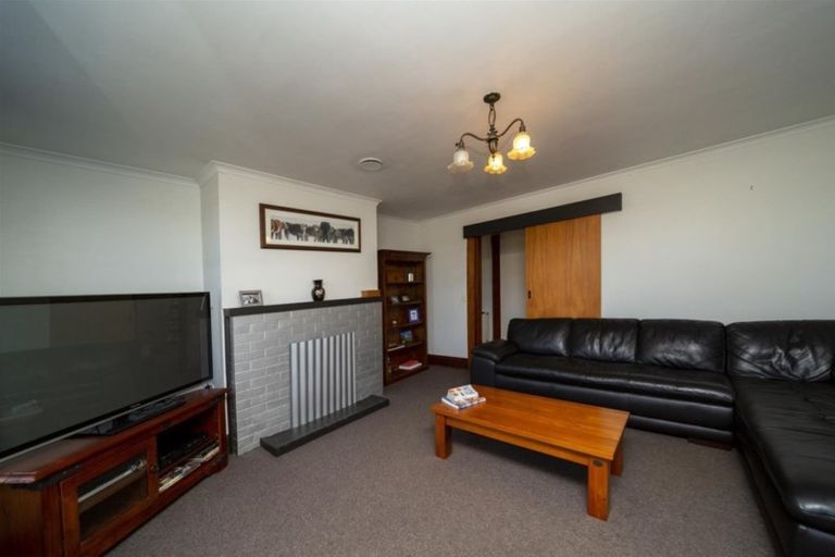 Photo of property in 9 Lupton Street, Waverley, 4510