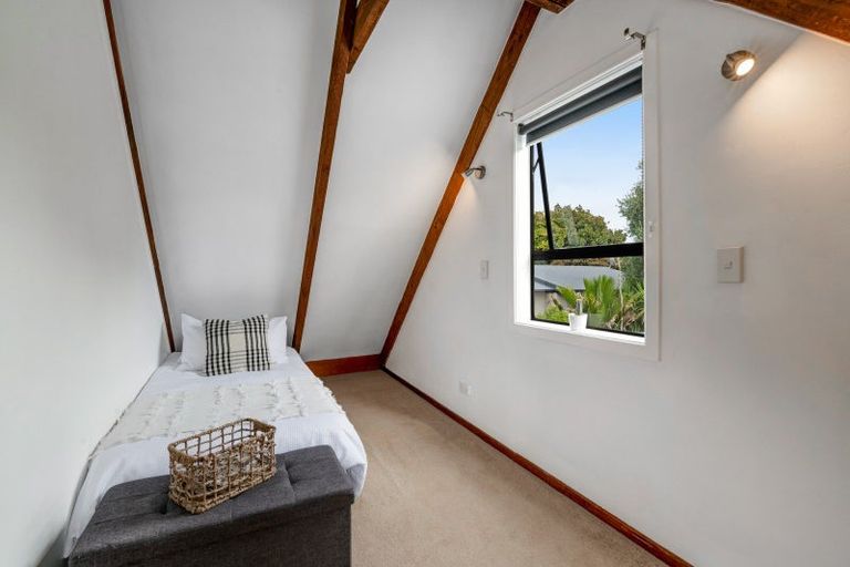 Photo of property in 48 D'oyly Drive, Stanmore Bay, Whangaparaoa, 0932