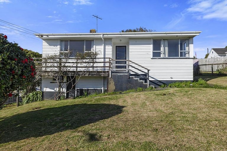 Photo of property in 4 Clerke Place, Marfell, New Plymouth, 4310