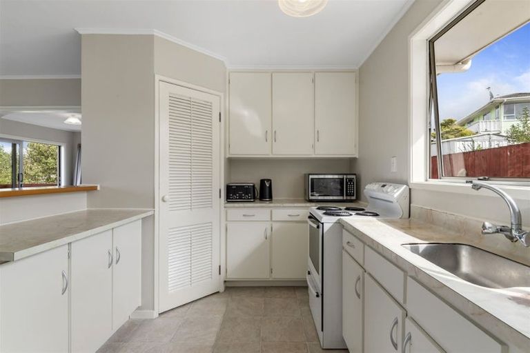 Photo of property in 301 Sunset Road, Sunnynook, Auckland, 0632