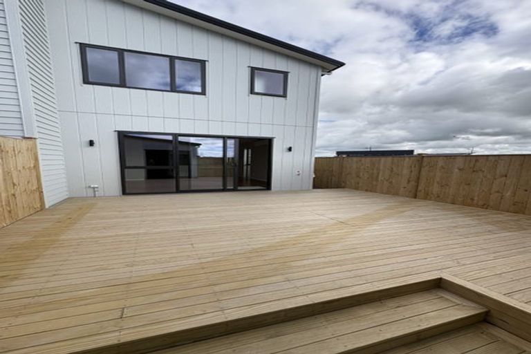 Photo of property in 9 Kapeta Lane, Karaka, Papakura, 2113