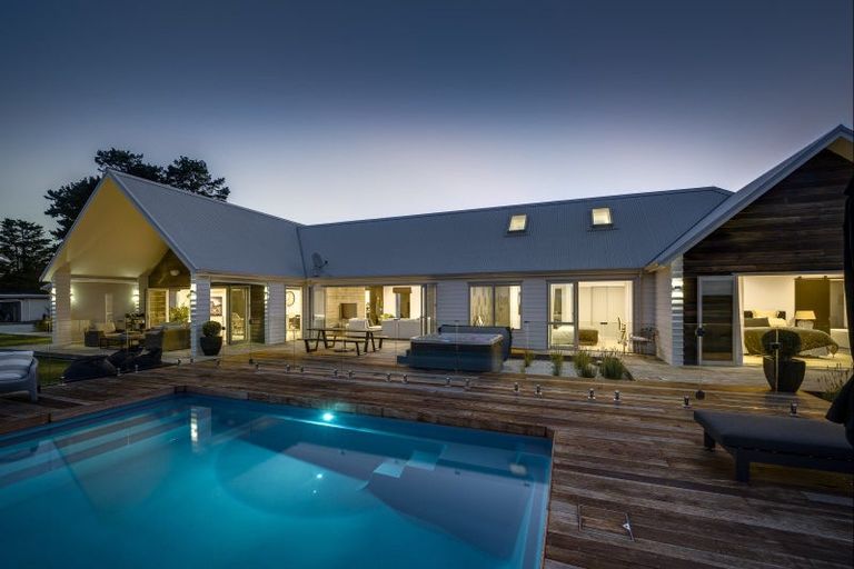 Photo of property in 1232 Taihape Road, Sherenden, Hastings, 4179