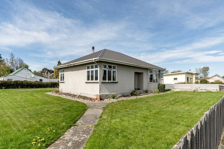 Photo of property in 9 Ossian Street, Milton, 9220