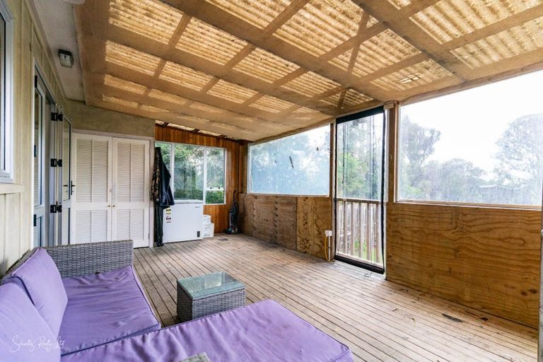 Photo of property in 20 View Street, Maungaturoto, 0520