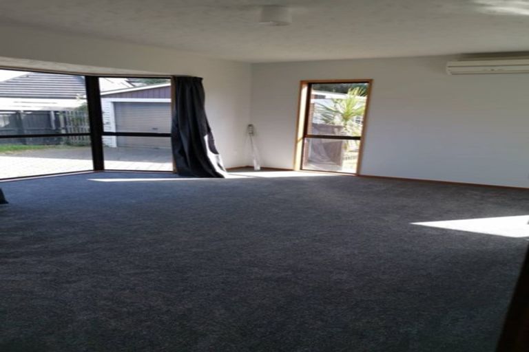 Photo of property in 9 Genista Place, Parklands, Christchurch, 8083