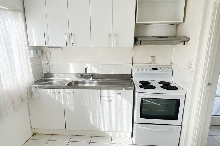 Photo of property in 1/26 Copley Street, New Lynn, Auckland, 0600