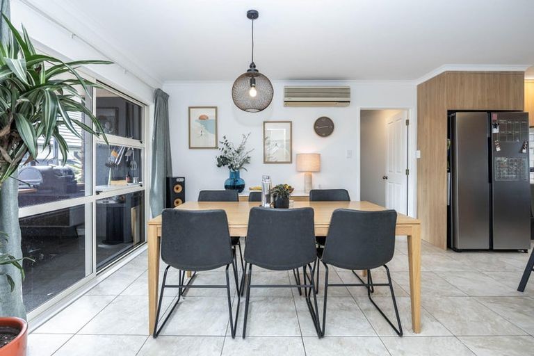 Photo of property in 12 Flora Way, Rototuna, Hamilton, 3210