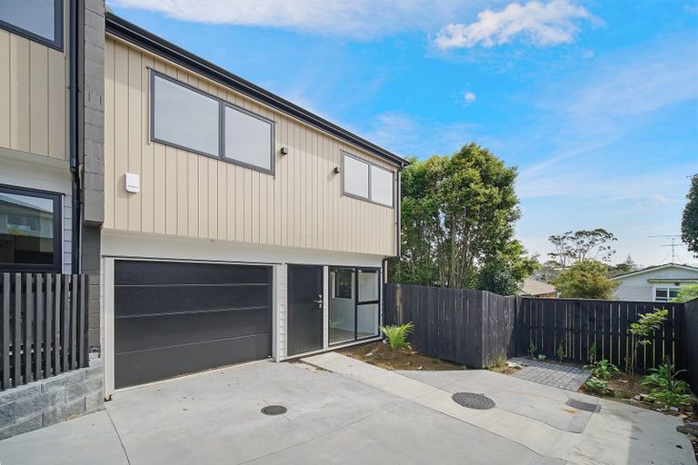 Photo of property in 57 Chatsworth Crescent, Pakuranga Heights, Auckland, 2010