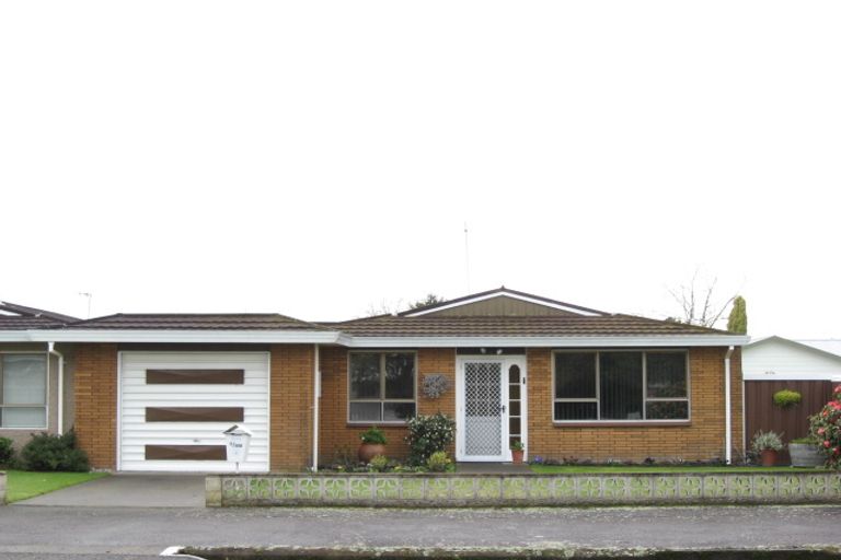 Photo of property in 2/508 Lyndon Road East, Hastings, 4122
