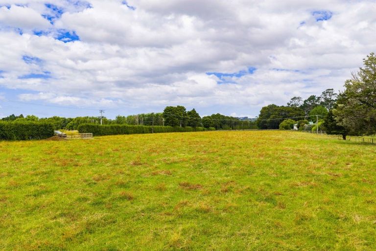Photo of property in 326 Tauraroa Road, Maungakaramea, Whangarei, 0178