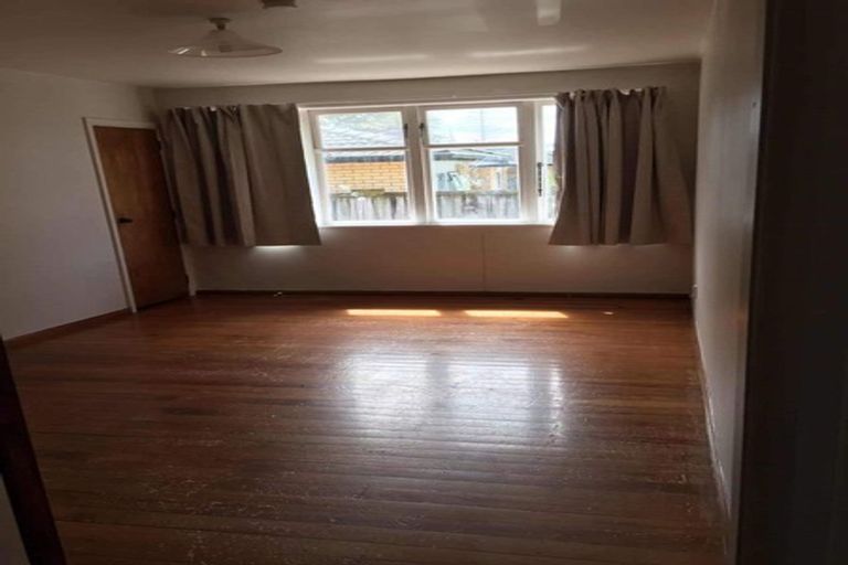 Photo of property in 40 Wattle Street, New Lynn, Auckland, 0600