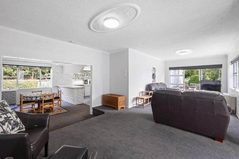 Photo of property in 14 Peace Avenue, Moturoa, New Plymouth, 4310