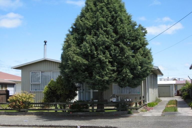 Photo of property in 80 Derby Street, Westport, 7825