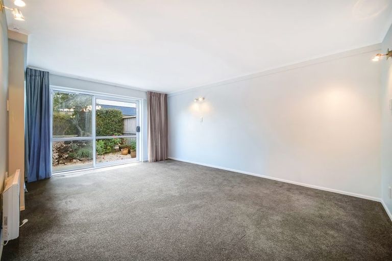 Photo of property in 2/18 Sydney Street, Hauraki, Auckland, 0622