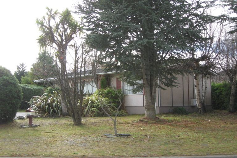 Photo of property in 10 Hunter Crescent, Wanaka, 9305