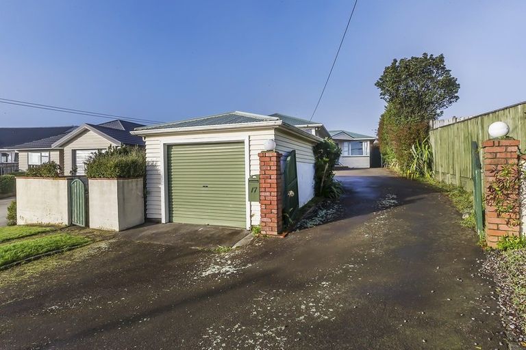 Photo of property in 17 Clifford Road, Johnsonville, Wellington, 6037